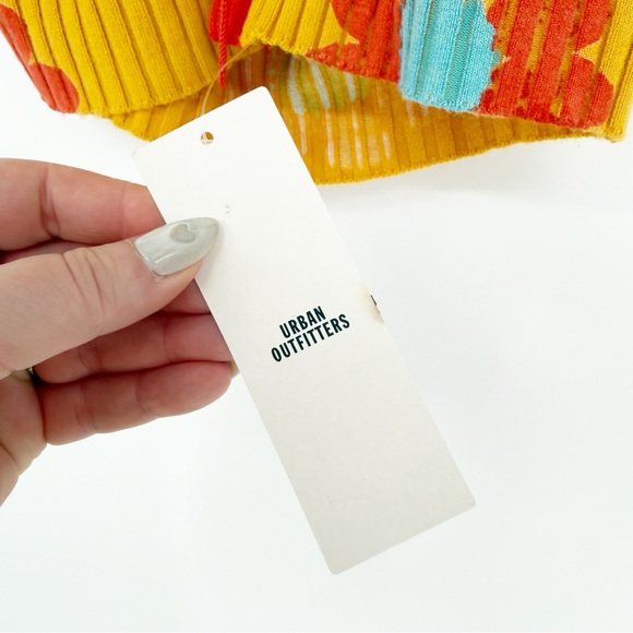 NWT Urban Outfitters Zoe Floral Ribbed Tie Front Halter Top M - Picture 9 of 10